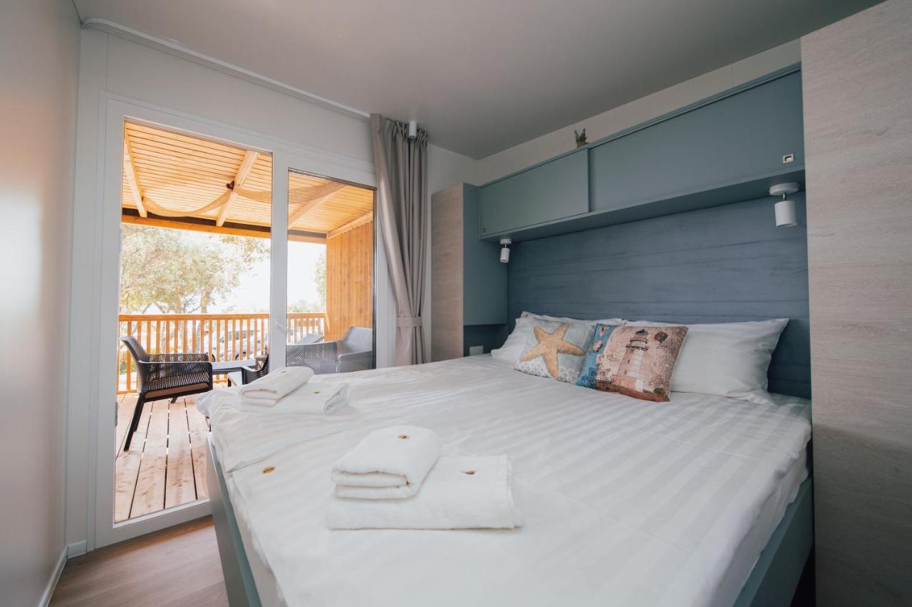 Mobile Homes Selce - Lighthouse Εξωτερικό φωτογραφία